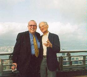 über den Dächern von Hongkong : Axel G. Sturm und Dr. W.E.J. Schneidrzik